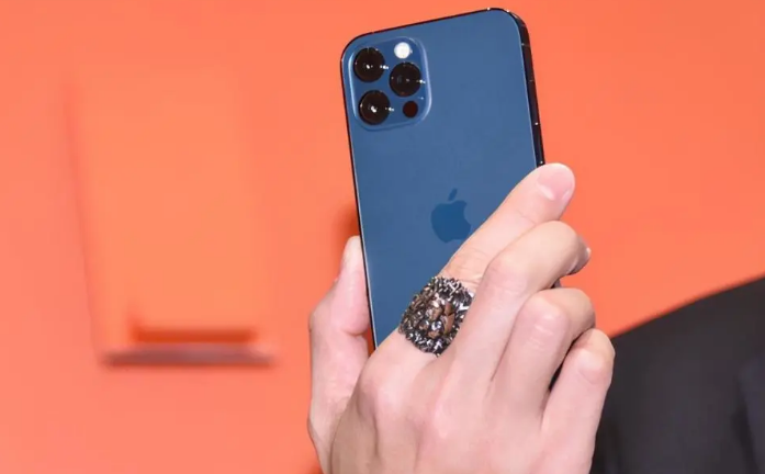 安顺苹果手机维修分享iPhone12系列重启方法教程 